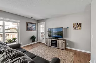 6020 Chasewood Pkwy, Hopkins, MN 55343 - Photo 24