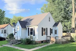 506 St Peter Ave, Albert Lea, MN 56007 - Photo 2
