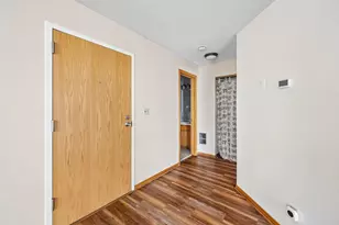 3058 Lake Shore Dr, Minneapolis, MN 55416 - Photo 14