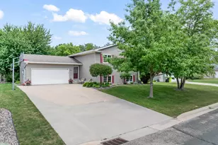 450 Lally Ct, Zumbrota, MN 55992 - Photo 2