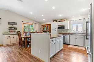 450 Lally Ct, Zumbrota, MN 55992 - Photo 8