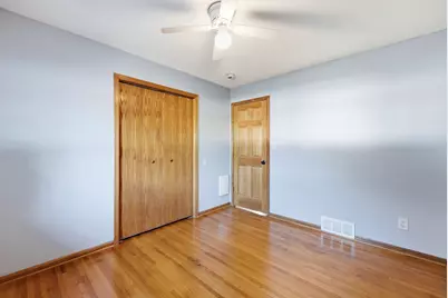 924 Fuller Street S, Shakopee, MN 55379 - Photo 16