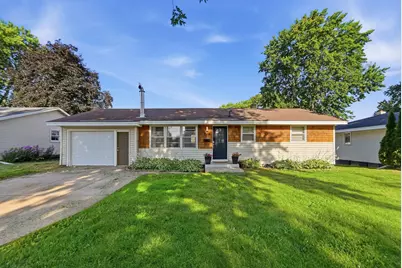 924 Fuller Street S, Shakopee, MN 55379 - Photo 1