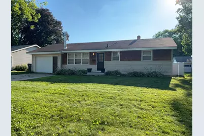 924 Fuller Street S, Shakopee, MN 55379 - Photo 1