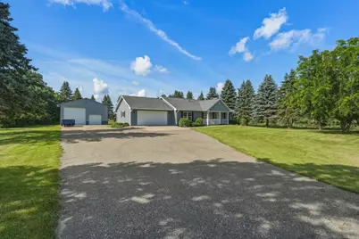 1423 County Road Gg, New Richmond, WI 54017 - Photo 2