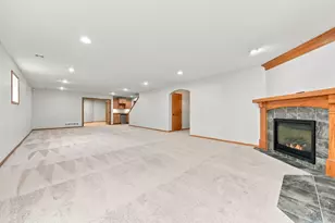 2674 Bartylla Ct, White Bear Lake, MN 55110 - Photo 32