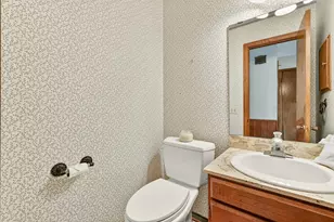 1009 19th St NE, Rochester, MN 55906 - Photo 16