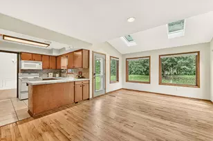 1009 19th St NE, Rochester, MN 55906 - Photo 10