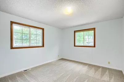 9200 Harkness Avenue S, Cottage Grove, MN 55016 - Photo 10