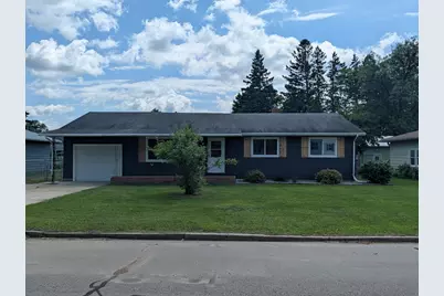 215 Madison Avenue SW, Wadena, MN 56482 - Photo 2