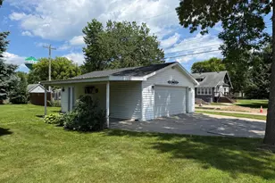411 16th St S, Benson, MN 56215 - Photo 4