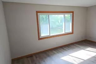 7613 Fairfield Rd, Brooklyn Park, MN 55444 - Photo 16