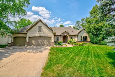 5619 Cottonwood Court, Shoreview, MN 55126 - Photo 2