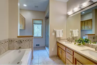 5619 Cottonwood Court, Shoreview, MN 55126 - Photo 20