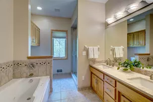 5619 Cottonwood Ct, Shoreview, MN 55126 - Photo 20