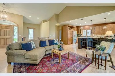 5619 Cottonwood Court, Shoreview, MN 55126 - Photo 6