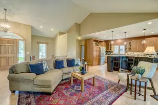 5619 Cottonwood Ct, Shoreview, MN 55126 - Photo 6