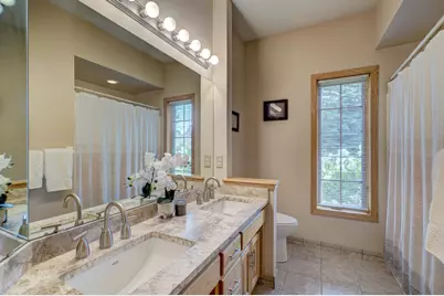 5619 Cottonwood Court, Shoreview, MN 55126 - Photo 18