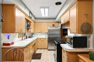 218 W Park Rd, Hopkins, MN 55343 - Photo 8