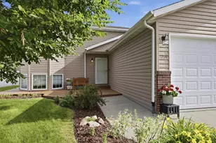1268 39th Ave S, Moorhead, MN 56560 - Photo 2