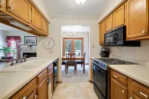 14389 Bedford Dr, Eden Prairie, MN 55346 - Photo 20