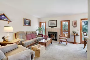 14389 Bedford Dr, Eden Prairie, MN 55346 - Photo 12