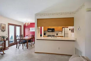 14389 Bedford Dr, Eden Prairie, MN 55346 - Photo 16