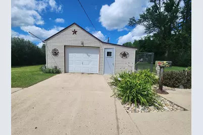 819 2nd Street SW, Pipestone, MN 56164 - Photo 10