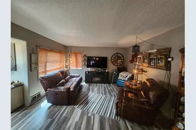 819 2nd Street SW, Pipestone, MN 56164 - Photo 18