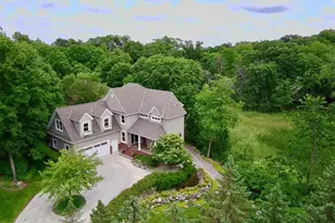 2866 Timberview Trail, Chaska, MN 55318 - Photo 4