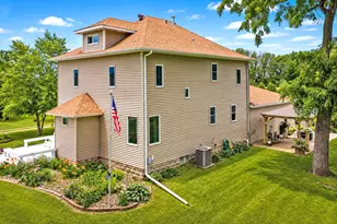 19933 900th Ave, Austin, MN 55912 - Photo 4