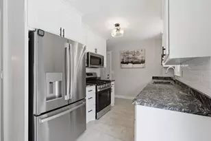 340 Ranchview Ln N, Plymouth, MN 55447 - Photo 10