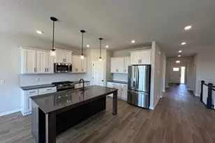 20027 Glarus Ln, Lakeville, MN 55044 - Photo 2