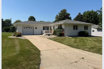 505 Central Lane, Luverne, MN 56156 - Photo 2