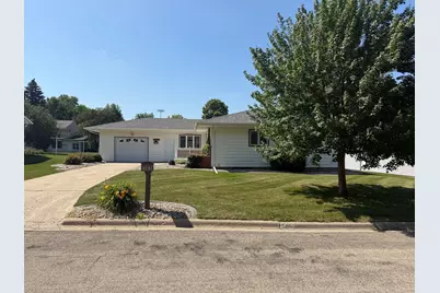 505 Central Lane, Luverne, MN 56156 - Photo 6