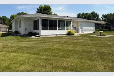505 Central Lane, Luverne, MN 56156 - Photo 4