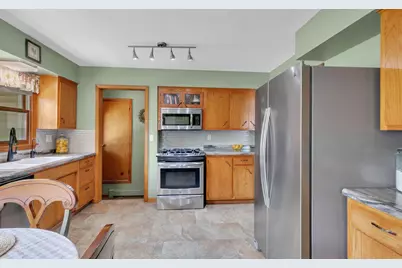415 4th Street N, Sauk Rapids, MN 56379 - Photo 6