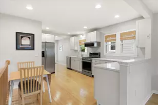 1264 Hoyt Ave W, Saint Paul, MN 55108 - Photo 8