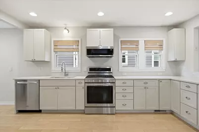 1264 Hoyt Avenue W, Saint Paul, MN 55108 - Photo 6