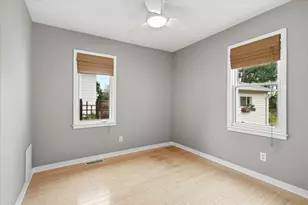 1264 Hoyt Ave W, Saint Paul, MN 55108 - Photo 12