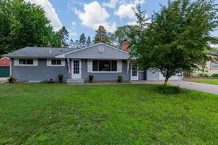 2327 Circle Dr, White Bear Lake, MN 55110 - Photo 2