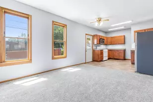 979 Victoria St N, Saint Paul, MN 55103 - Photo 6