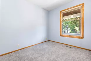 979 Victoria St N, Saint Paul, MN 55103 - Photo 14