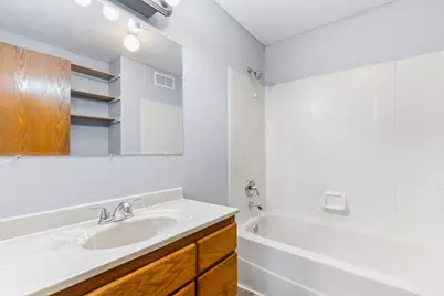 979 Victoria Street N, Saint Paul, MN 55103 - Photo 18