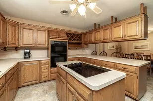 10046 Park Ave S, Bloomington, MN 55420 - Photo 6