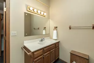 10046 Park Ave S, Bloomington, MN 55420 - Photo 22
