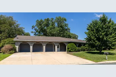 10046 Park Avenue S, Bloomington, MN 55420 - Photo 2