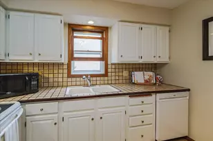1263 Minnehaha Ave W, Saint Paul, MN 55104 - Photo 16