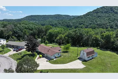1503 Claudia Avenue, La Crescent, MN 55947 - Photo 2