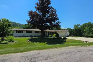 1503 Claudia Ave, La Crescent, MN 55947 - Photo 1